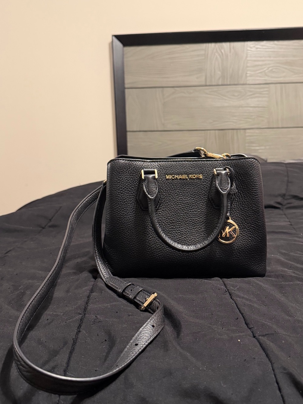 Black Micheal Kors Bag - Picture 3 of 12